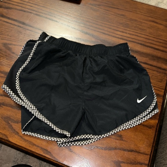 1. Nike tempo shorts size small - Picture 1 of 3
